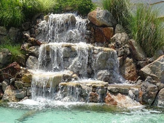 Dancing fountains and waterfalls